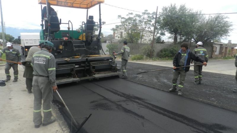 Se reanudó la pavimentación en el barrio Centro de Ingenieros