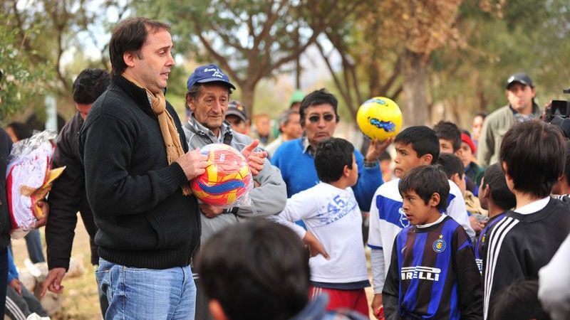 Mera: “Es una forma de vida, ocuparse de los otros y no solo de uno”