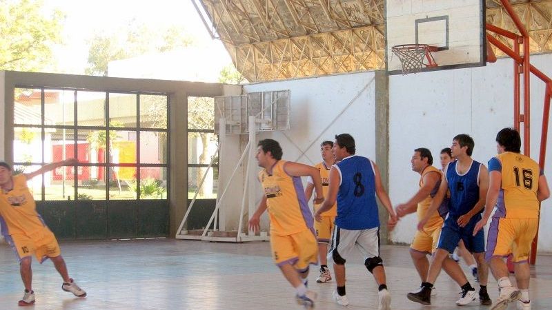 Juega el Básquet Universitario