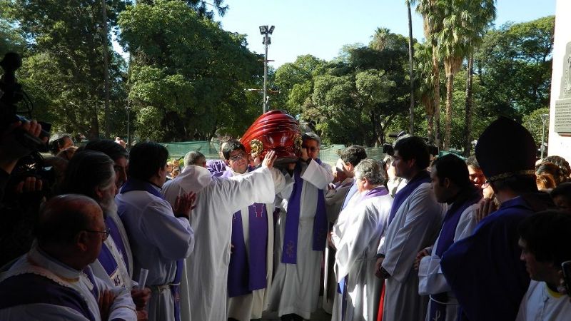 Emoción y gratitud, en la despedida de Monseñor Miani