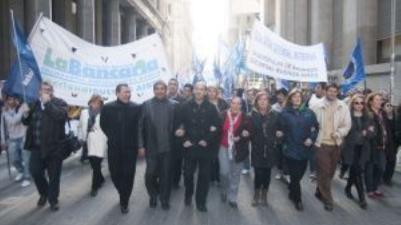 Bancarios ratifican paro tras rechazar conciliación