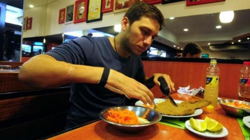 Ejemplo de catamarqueño al que reimplantaron las manos