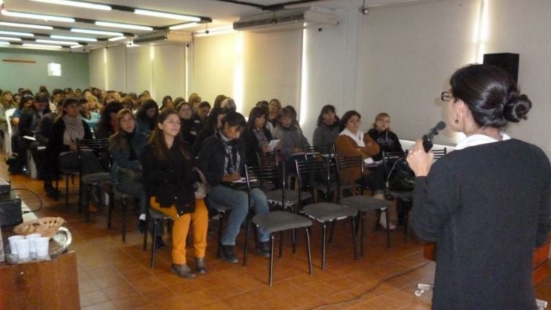 Capacitaron sobre salud bucal a docentes de Valle Central