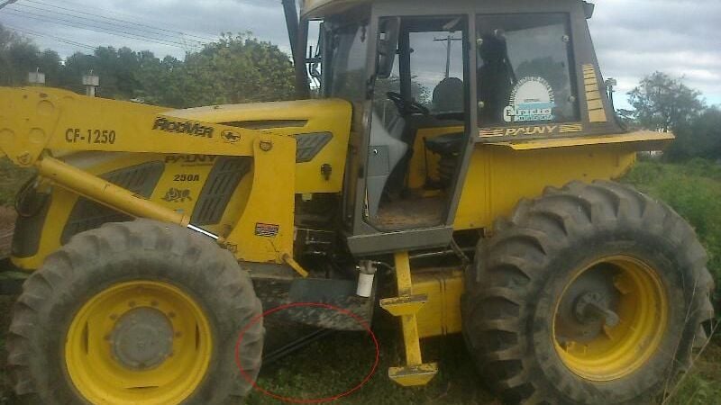 Denuncian que Guaráz destruyó una topadora