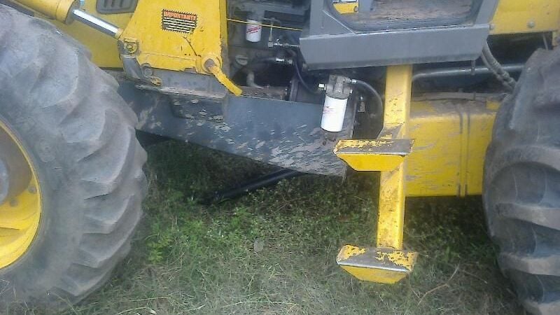 Denuncian que Guaráz destruyó una topadora