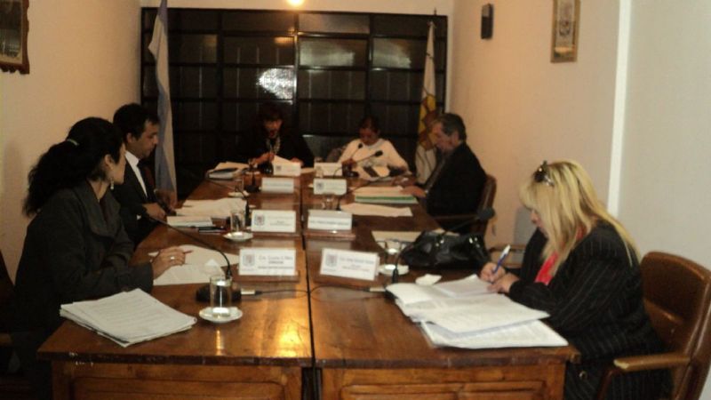 Piden informes por irregularidades en los remises