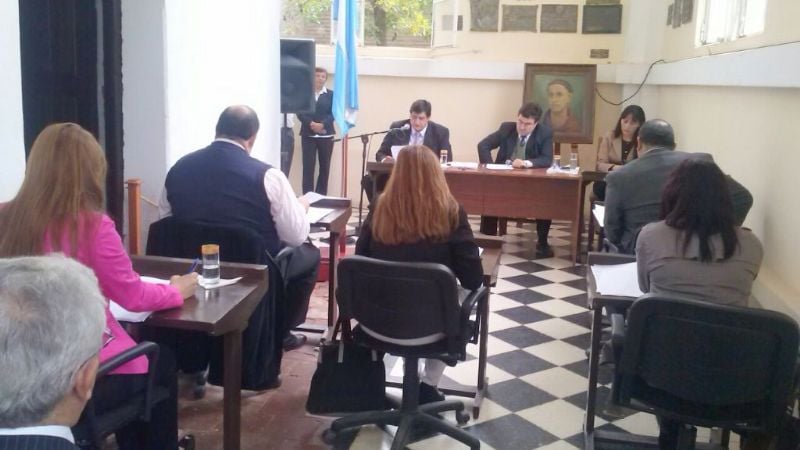 Concejales sesionan en la Casa Natal de FME