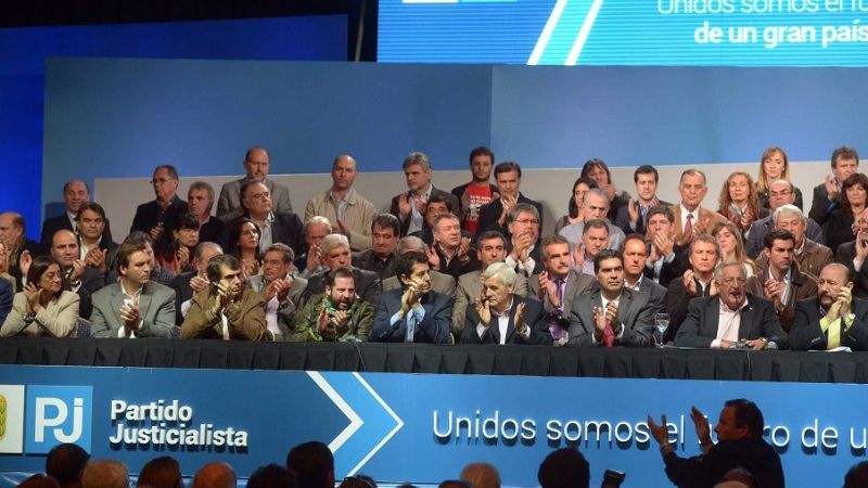 Distinguen a Corpacci en el Congreso del PJ Nacional