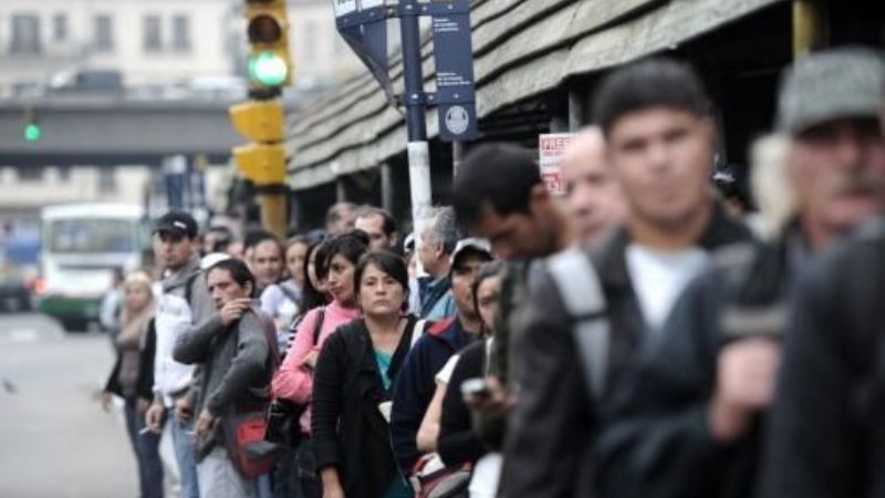 La UTA acordó un aumento del 28% y dos sumas fijas para choferes