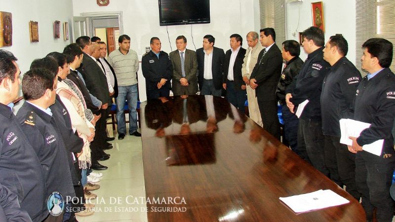 Senadores del FPV visitaron la Jefatura de Policía