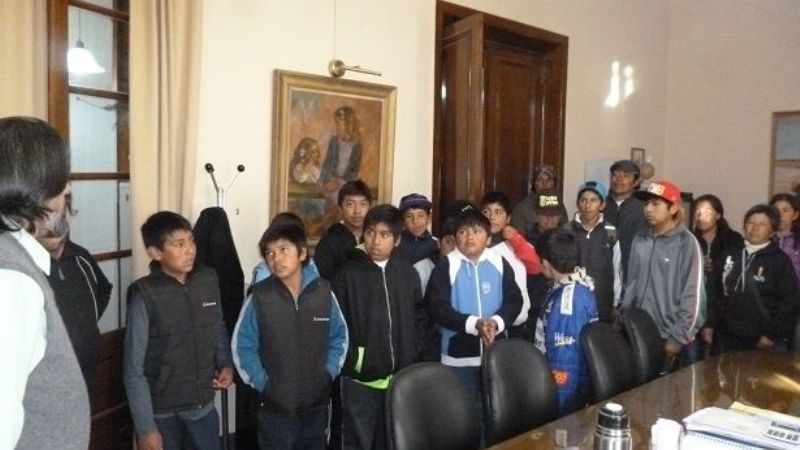 Alumnos de Barranca Larga con Ariza