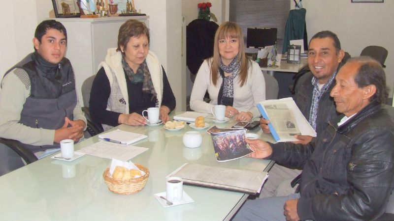 Myrian Juárez se reunió con tabacaleros de Los Altos