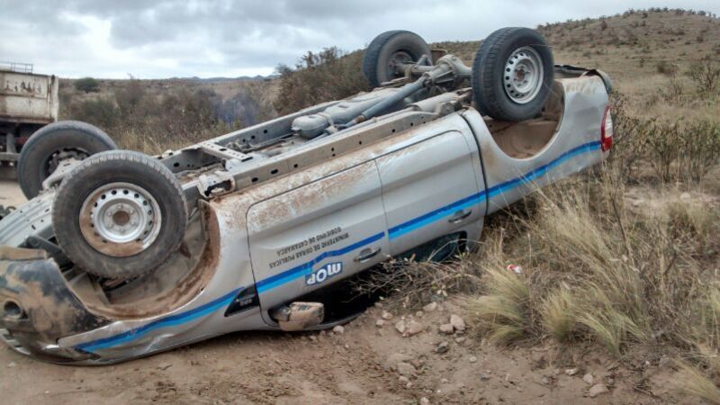 Volcó camioneta de Obras Públicas