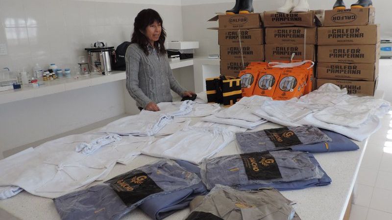 Ropa y elementos de seguridad para personal del Matadero Municipal