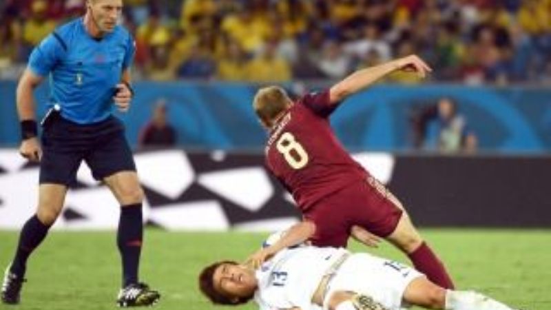 Rusia igualó ante Corea con arbitraje de Pitana