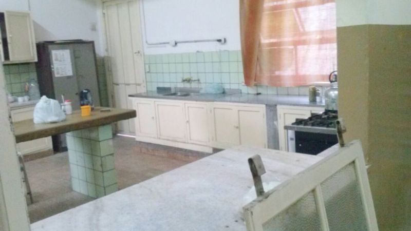 Vándalos ingresaron a una escuela y dejaron abiertas las salidas de gas