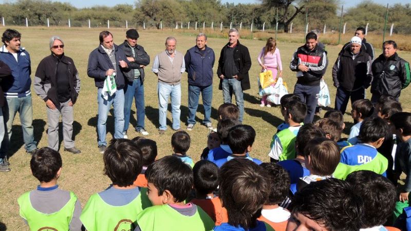 El programa “Sí a la Vida, si al Deporte”, llegó al club San Martín de El Bañado