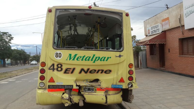 Chocaron dos colectivos y hubo seis heridos