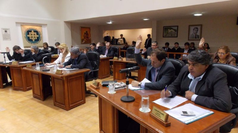 Blanqueo de sueldo a empleados municipales