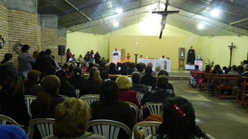 La parroquia de la Santa Cruz recibió al Obispo en el inicio de su visita pastoral