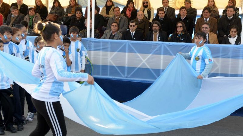 Emotivo homenaje a Belgrano en el Día de la Bandera