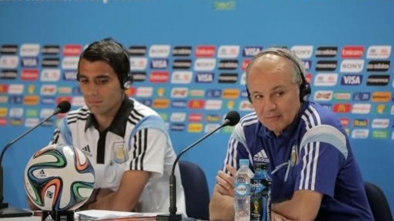 Sabella pondrá el  4-3-3 y no está molesto con Messi