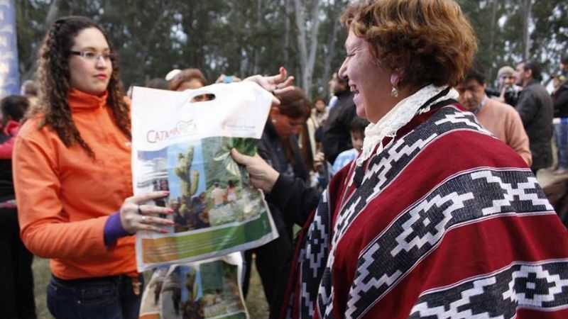 Gira promocional del Poncho 2014 en “Argentina Corre” en Termas de Río Hondo