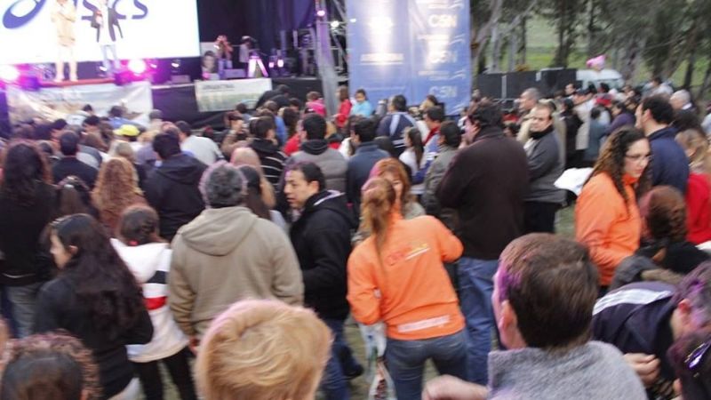 Gira promocional del Poncho 2014 en “Argentina Corre” en Termas de Río Hondo