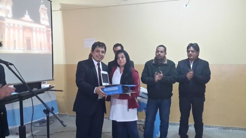 ANSES entregó netbooks en Siján a los jóvenes damnificados por el alud