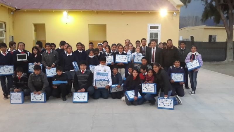 ANSES entregó netbooks en Siján a los jóvenes damnificados por el alud