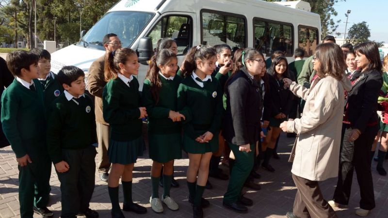 Entregan combi a Escuela Agrotécnica de Alijilán