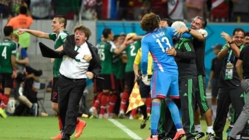 Brasil arrolló 4-1 a Camerún y México 3-1 a Croacia