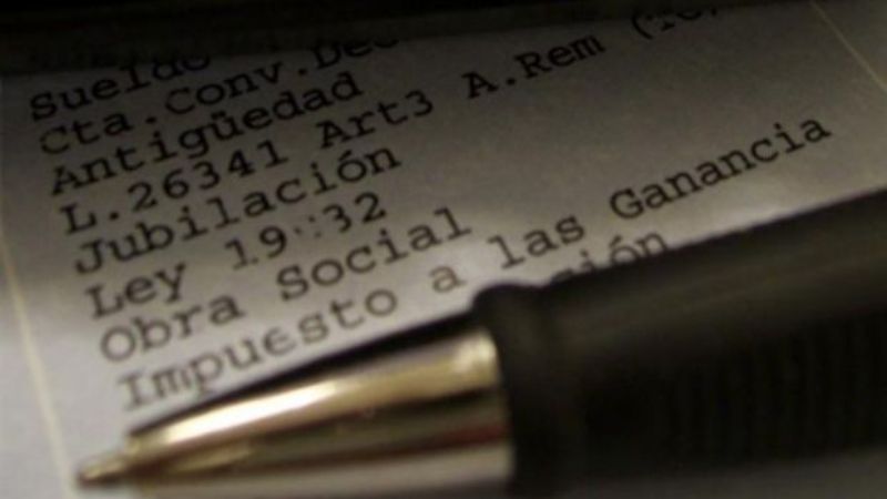 Afirman que se necesita trabajar un mes para pagar Ganancias