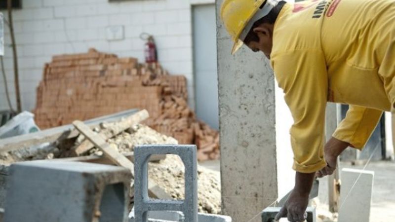 La mitad de la población ocupada gana menos de $ 4.500 por mes