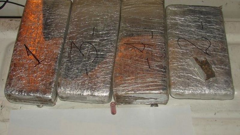 Secuestran una camioneta y gran cantidad de droga