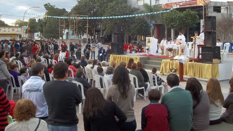 La comunidad de Recreo celebró la fiesta de Corpus Christi