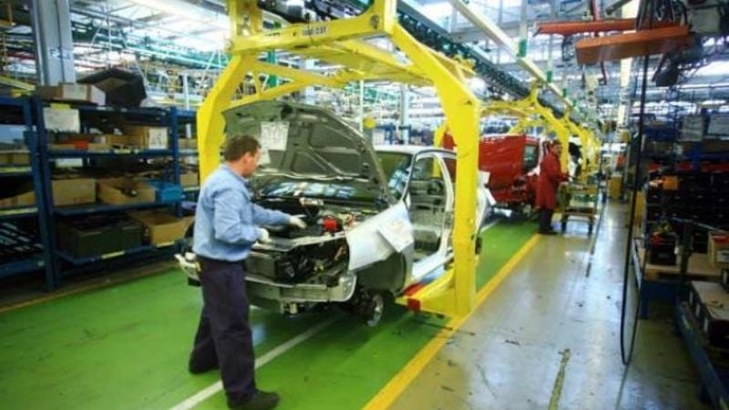 La caída de la actividad económica se extendió por séptimo mes consecutivo