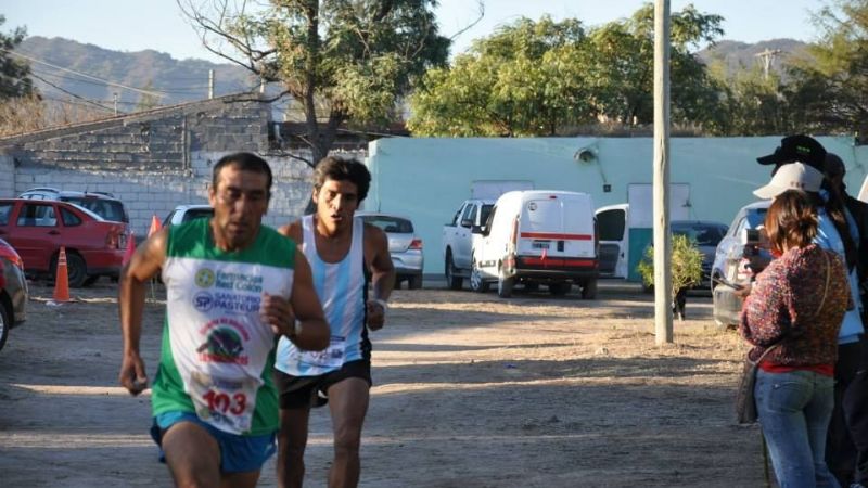 Cinco fondistas catamarqueños al Maratón Internacional de la Bandera