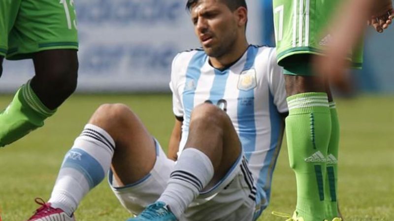 Lesionado, el “Kun” Agüero no podrá estar ante Suiza