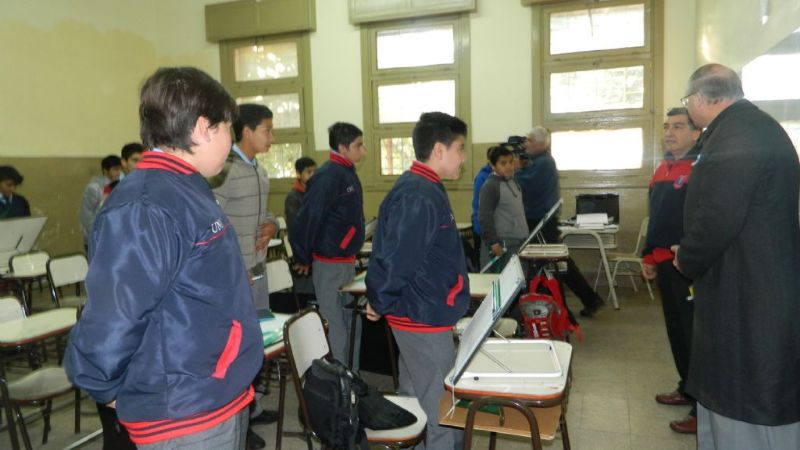 El Obispo fue recibido en la ENET N° 1