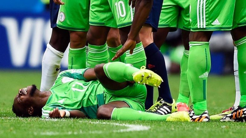 Casi quiebra a su rival; Matuidi debió ser expulsado