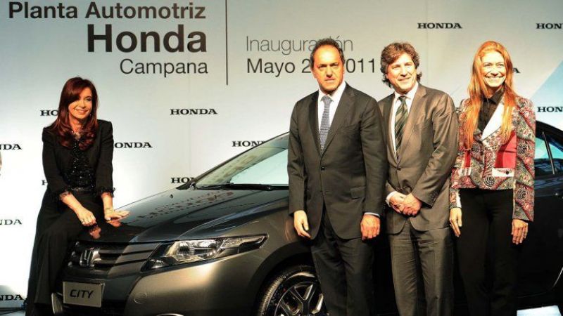 Honda suspende por un mes producción de motos y autos