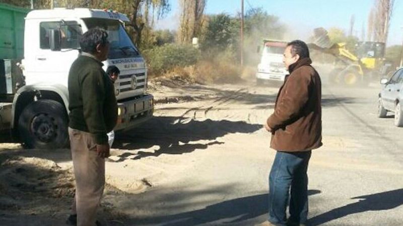Abren camino para familias en Chañar Punco