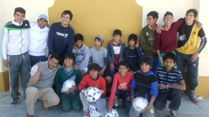 Se inauguró en Fuerte Quemado una escuela de fútbol municipal