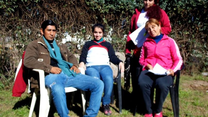 Jóvenes radicales salen en defensa de Rafael Olveira