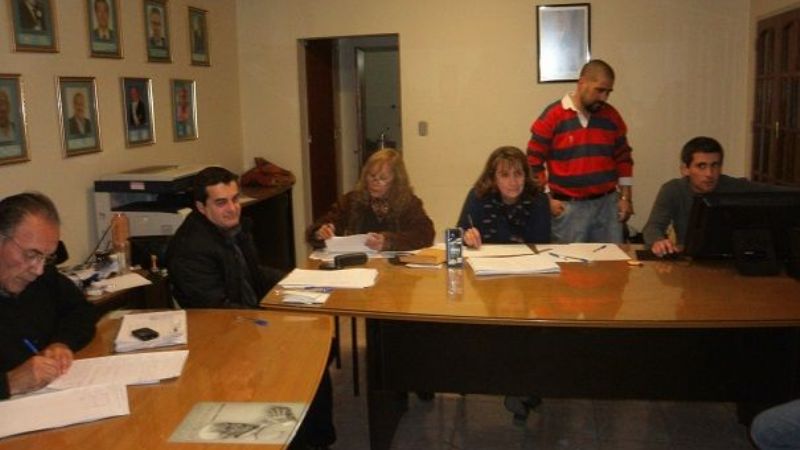 Internas de la UCR: Valdez ganó cómodo