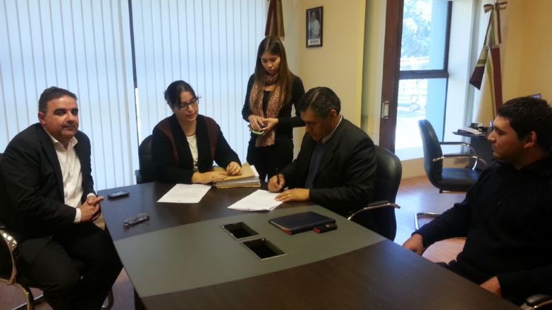 Jalil entregó 450 mil pesos para el combustible de la policía