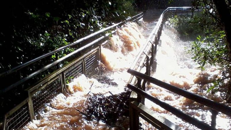 Crecida récord en las Cataratas del Iguazú