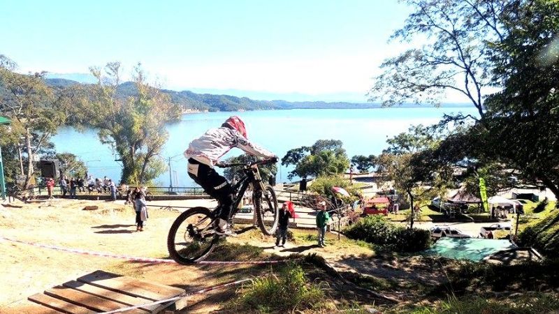Catamarqueños copando podios en descenso tucumano