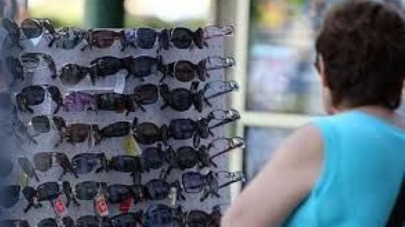 Prohiben la comercialización ambulante de anteojos